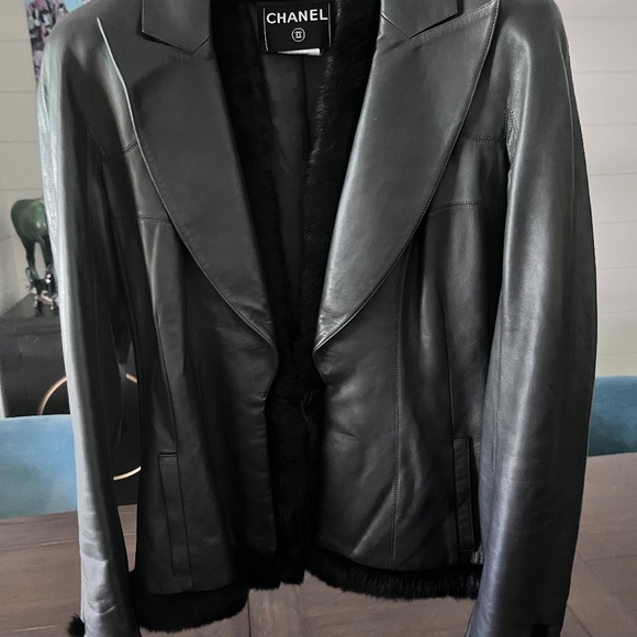 CHANEL Lambskin and Rabbit Fur Trim Coat Fall/Winter 2002 Collection - Picture 2 of 4